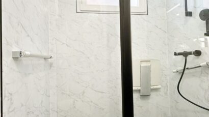 Comparateur de salle de bain à Toulouse ou Caphandi : lequel choisir ?